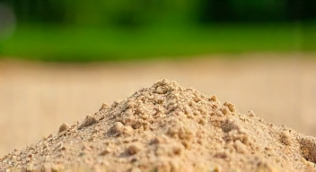 Der richtige Sand für deinen Rasen (4/10)